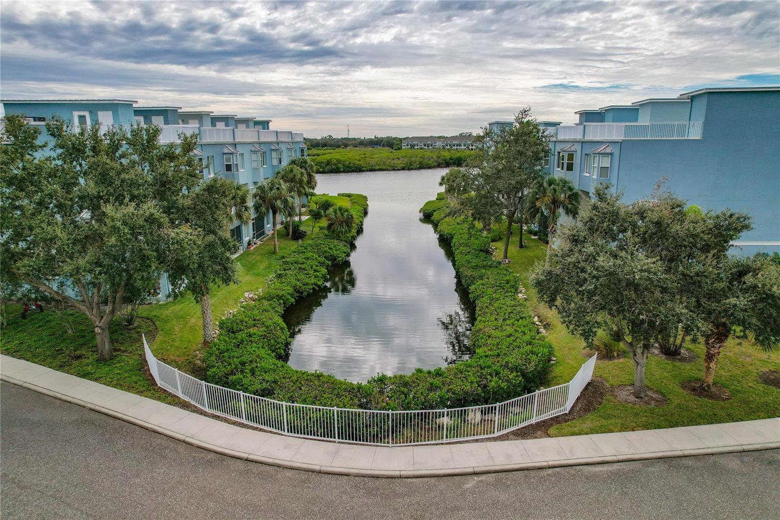 Image 90 of 98 For 1197 Flying Fish Lane