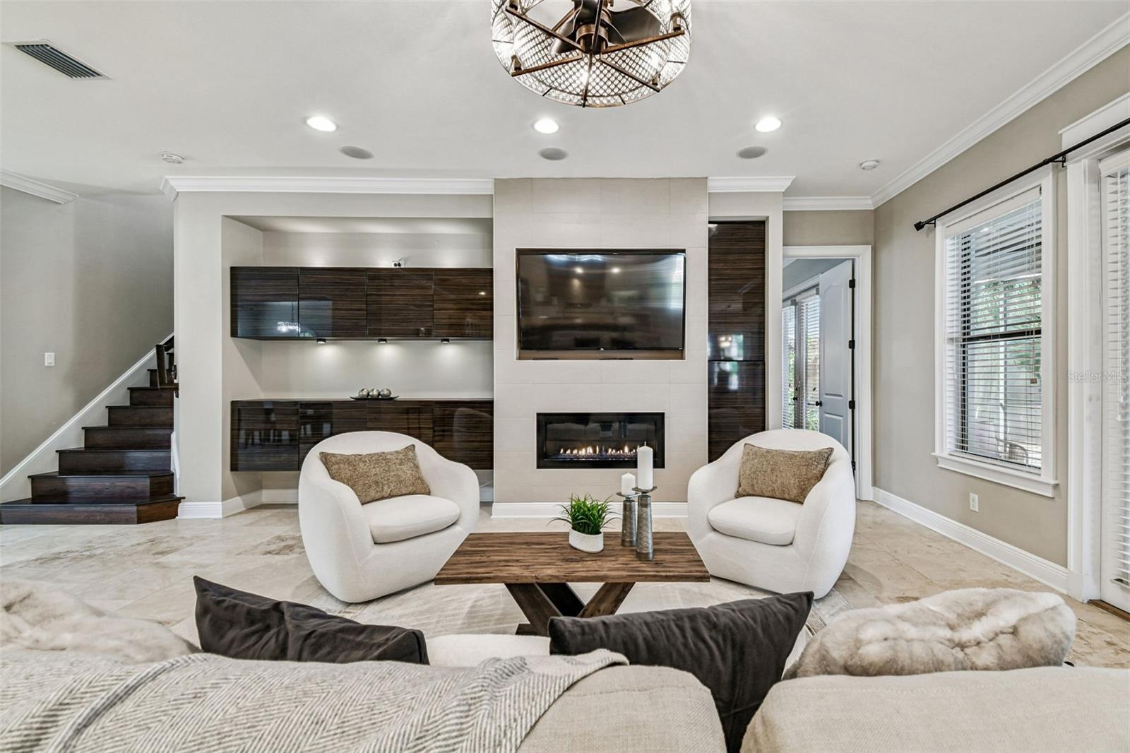 Image 21 of 61 For 3901 Lynwood Avenue