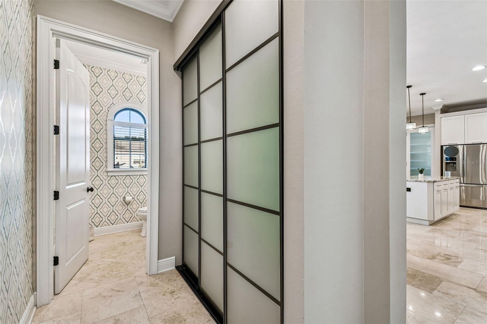 Image 31 of 61 For 3901 Lynwood Avenue