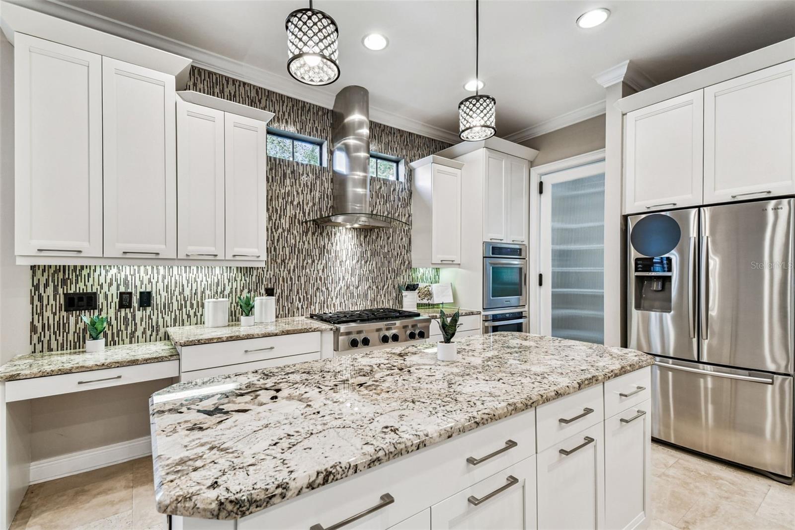 Image 4 of 61 For 3901 Lynwood Avenue