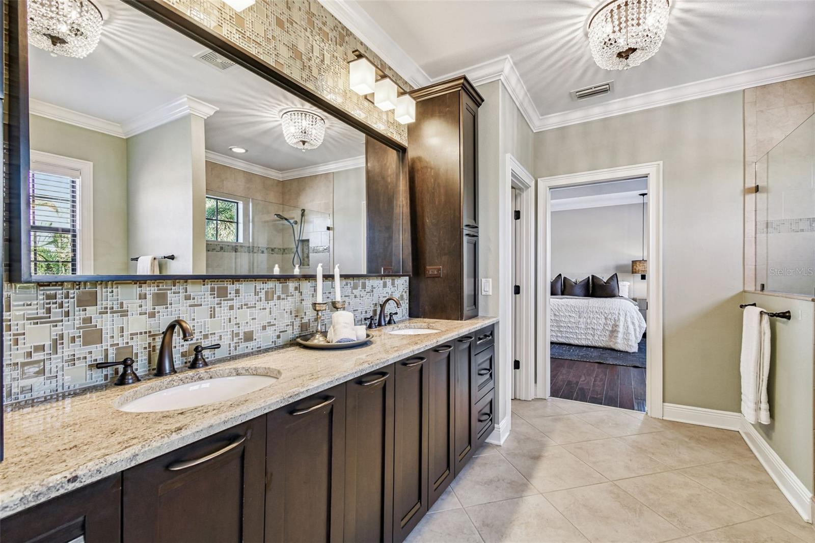 Image 40 of 61 For 3901 Lynwood Avenue