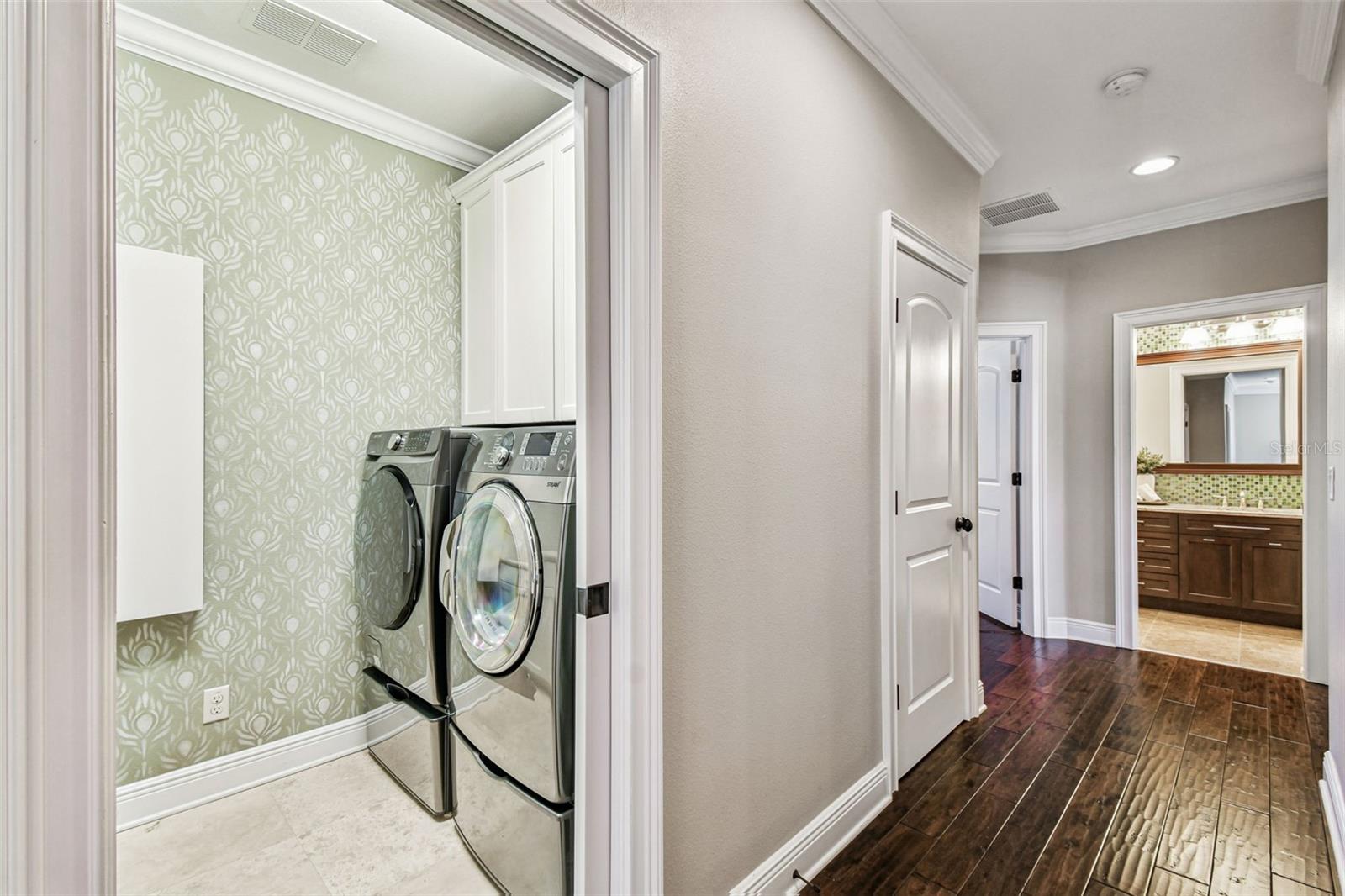 Image 43 of 61 For 3901 Lynwood Avenue