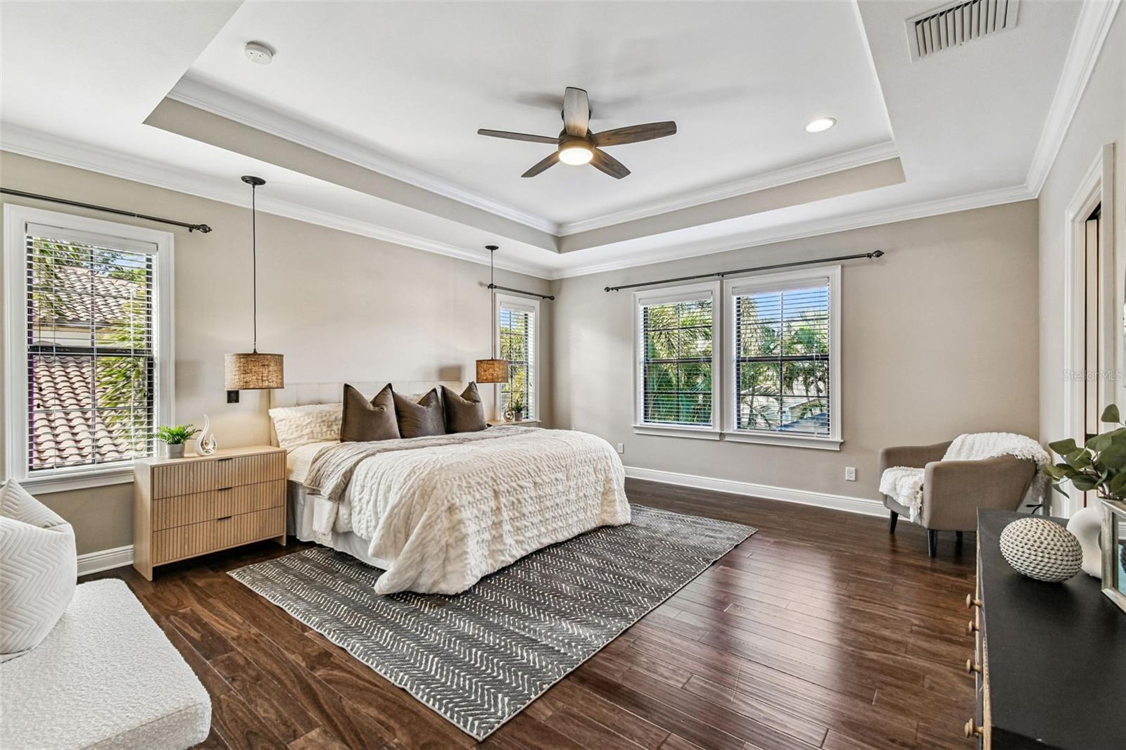 Image 6 of 61 For 3901 Lynwood Avenue