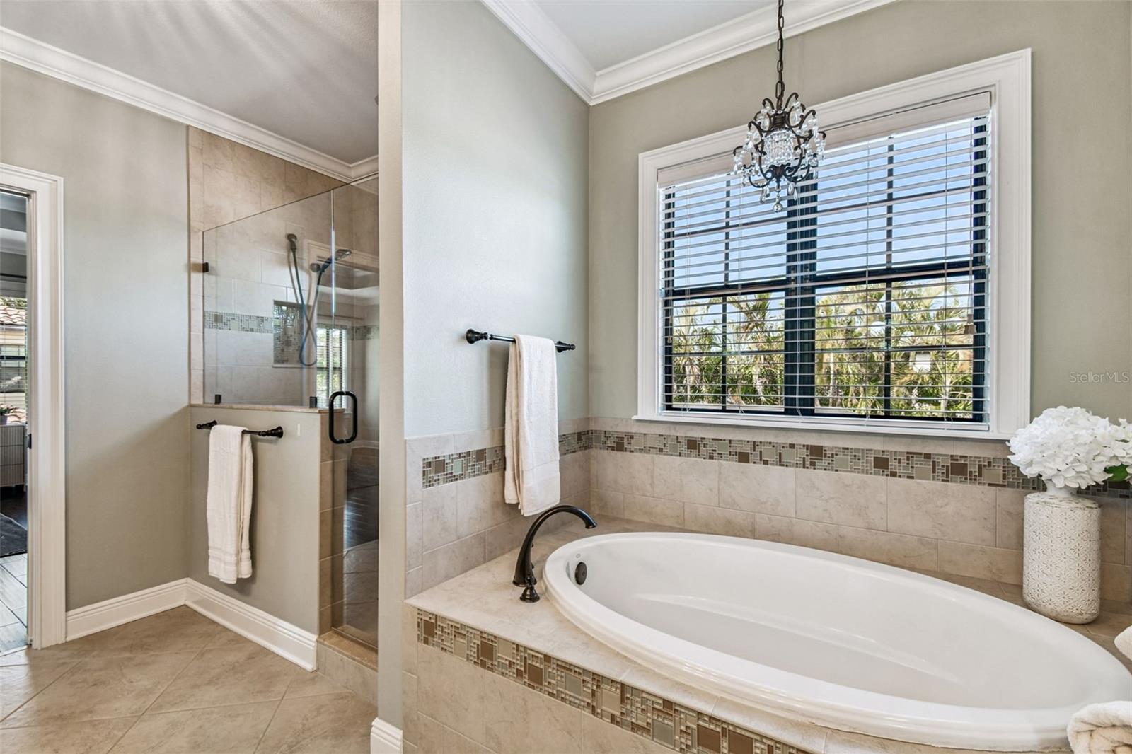 Image 7 of 61 For 3901 Lynwood Avenue