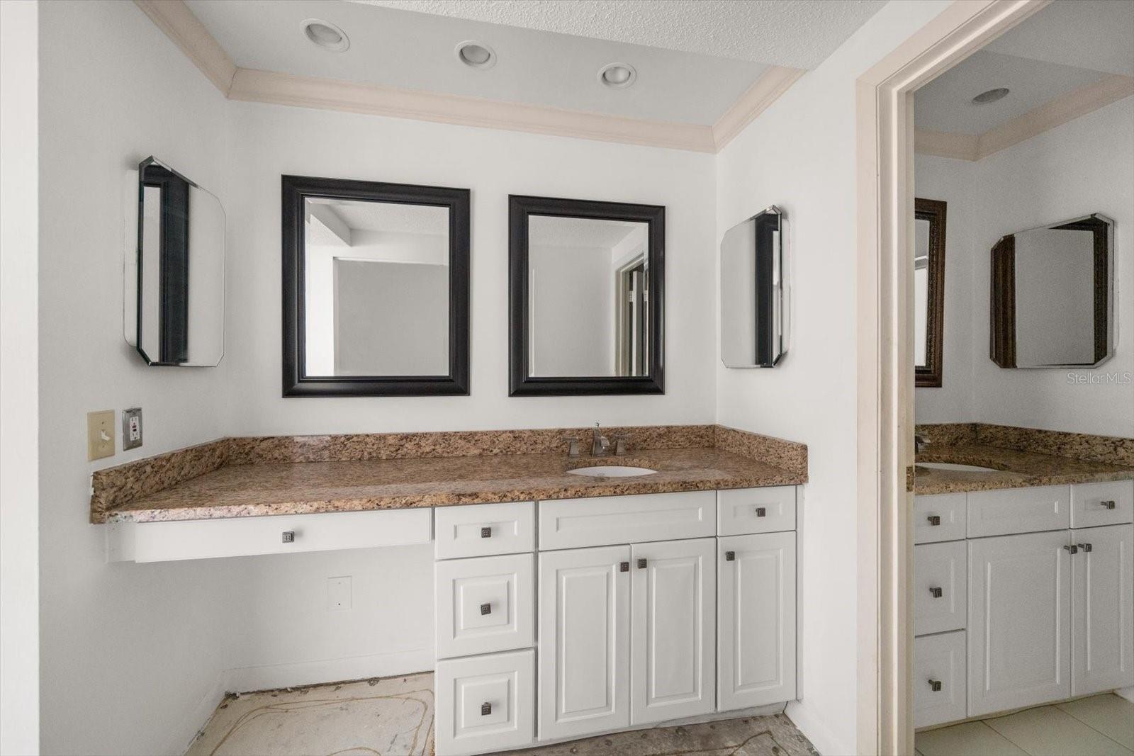 Image 13 of 27 For 1501 Gulf Boulevard 604