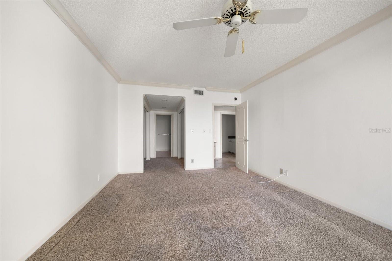 Image 16 of 27 For 1501 Gulf Boulevard 604