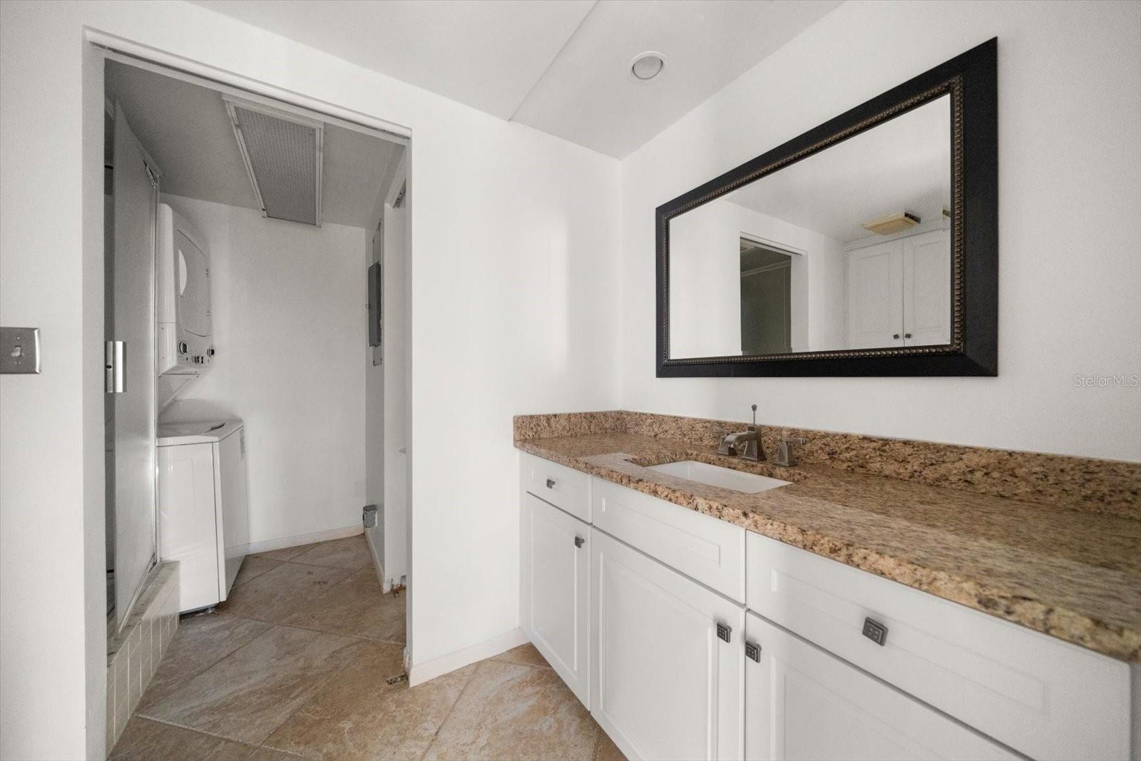 Image 20 of 27 For 1501 Gulf Boulevard 604