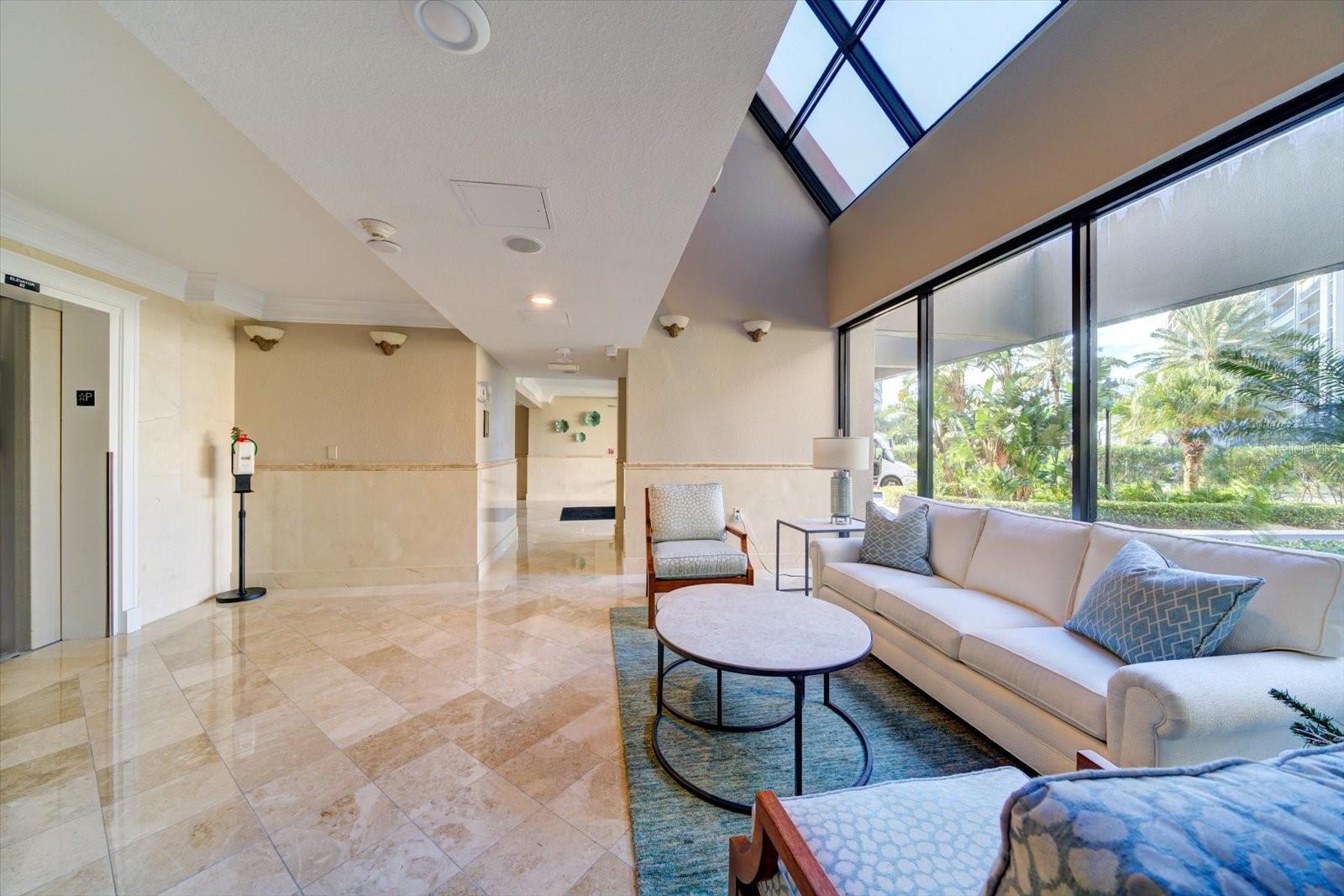 Image 23 of 27 For 1501 Gulf Boulevard 604