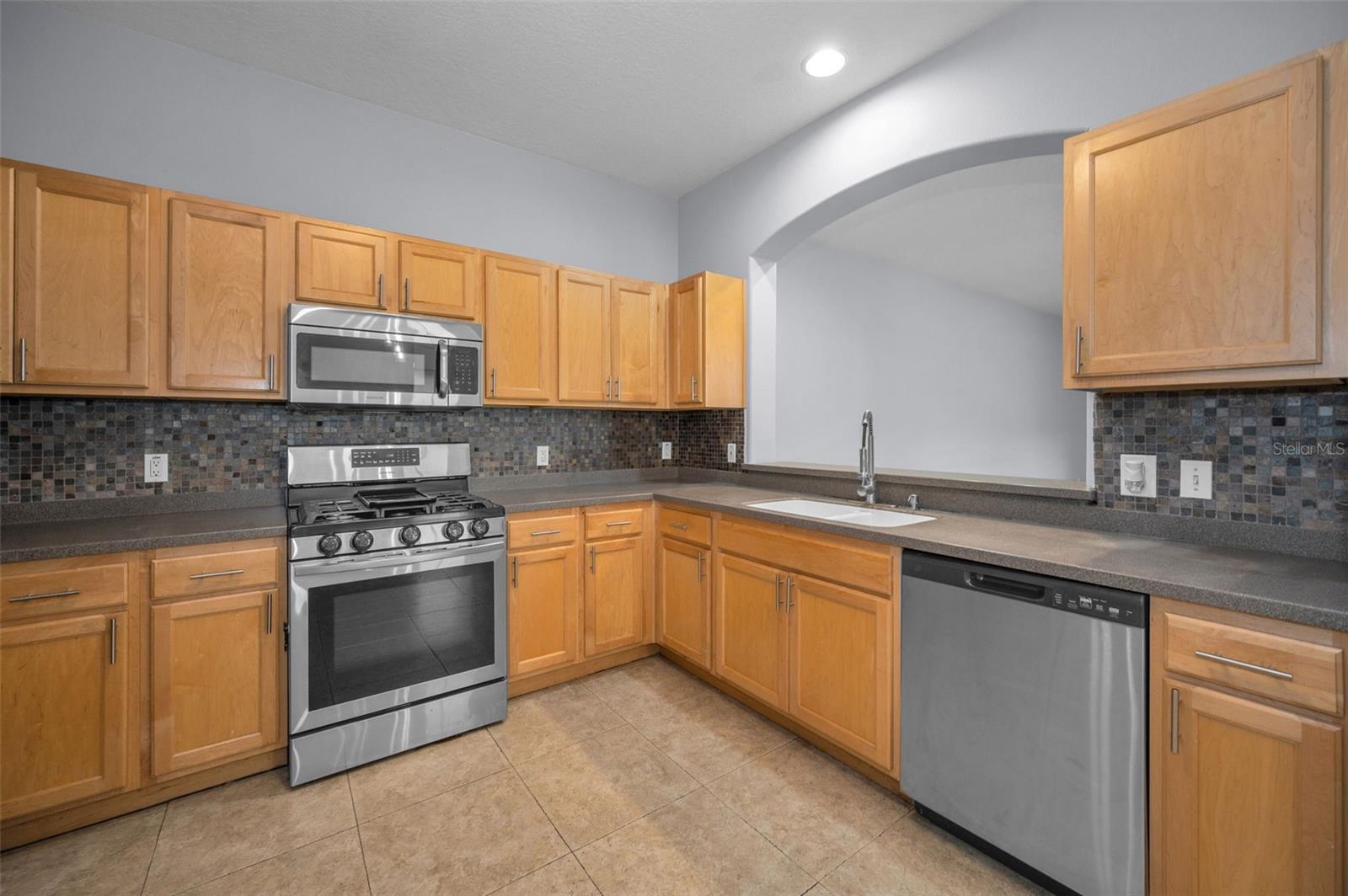 Listing photo id 8 for 10125 Palladio Drive