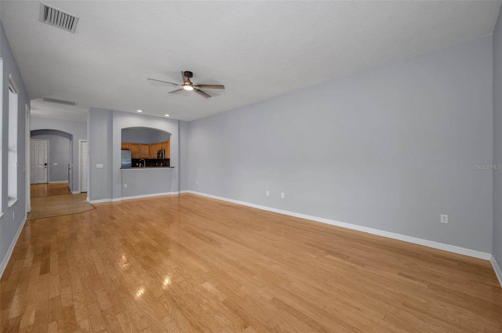 Listing photo id 15 for 10125 Palladio Drive