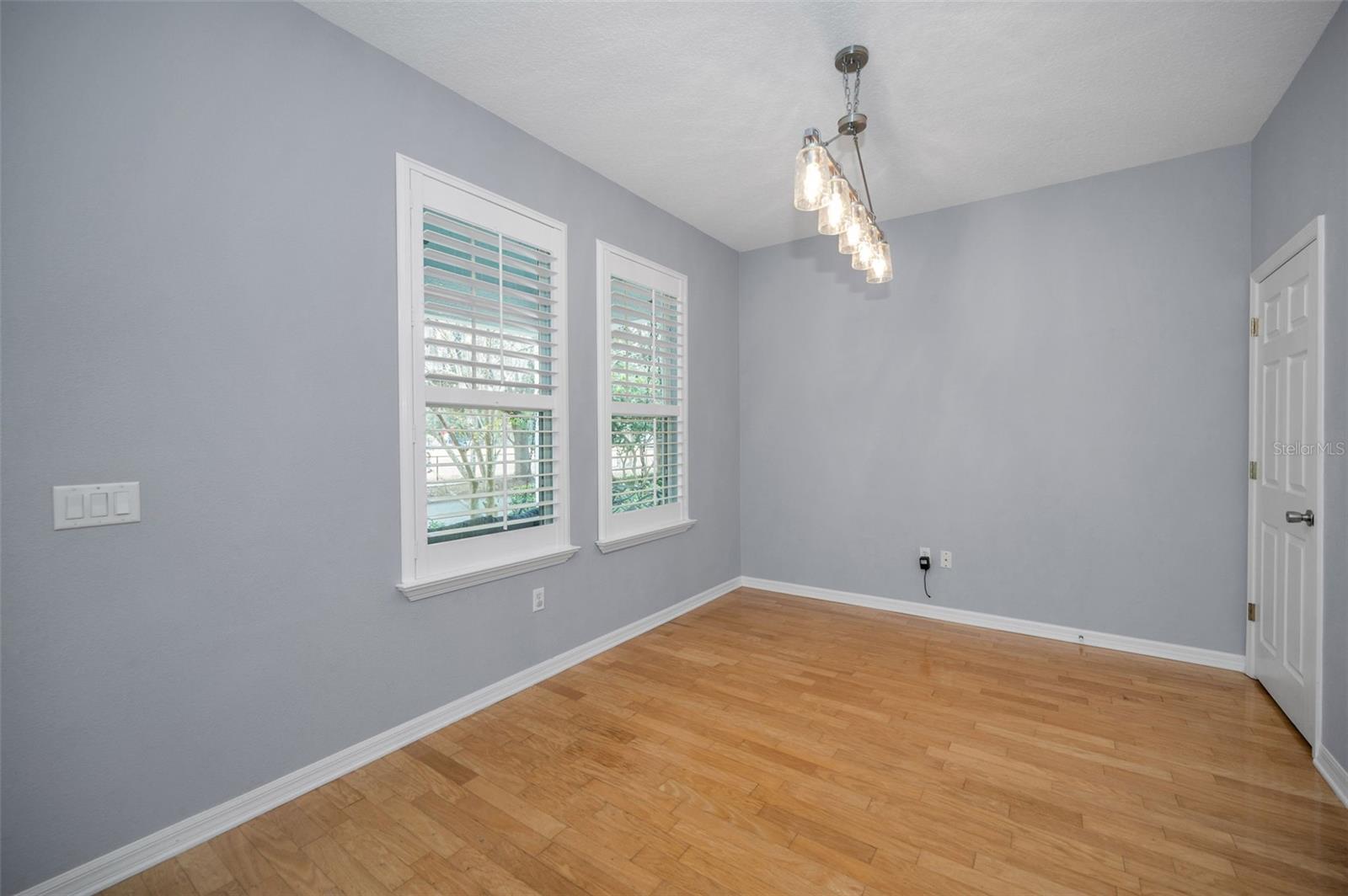 Listing photo id 18 for 10125 Palladio Drive