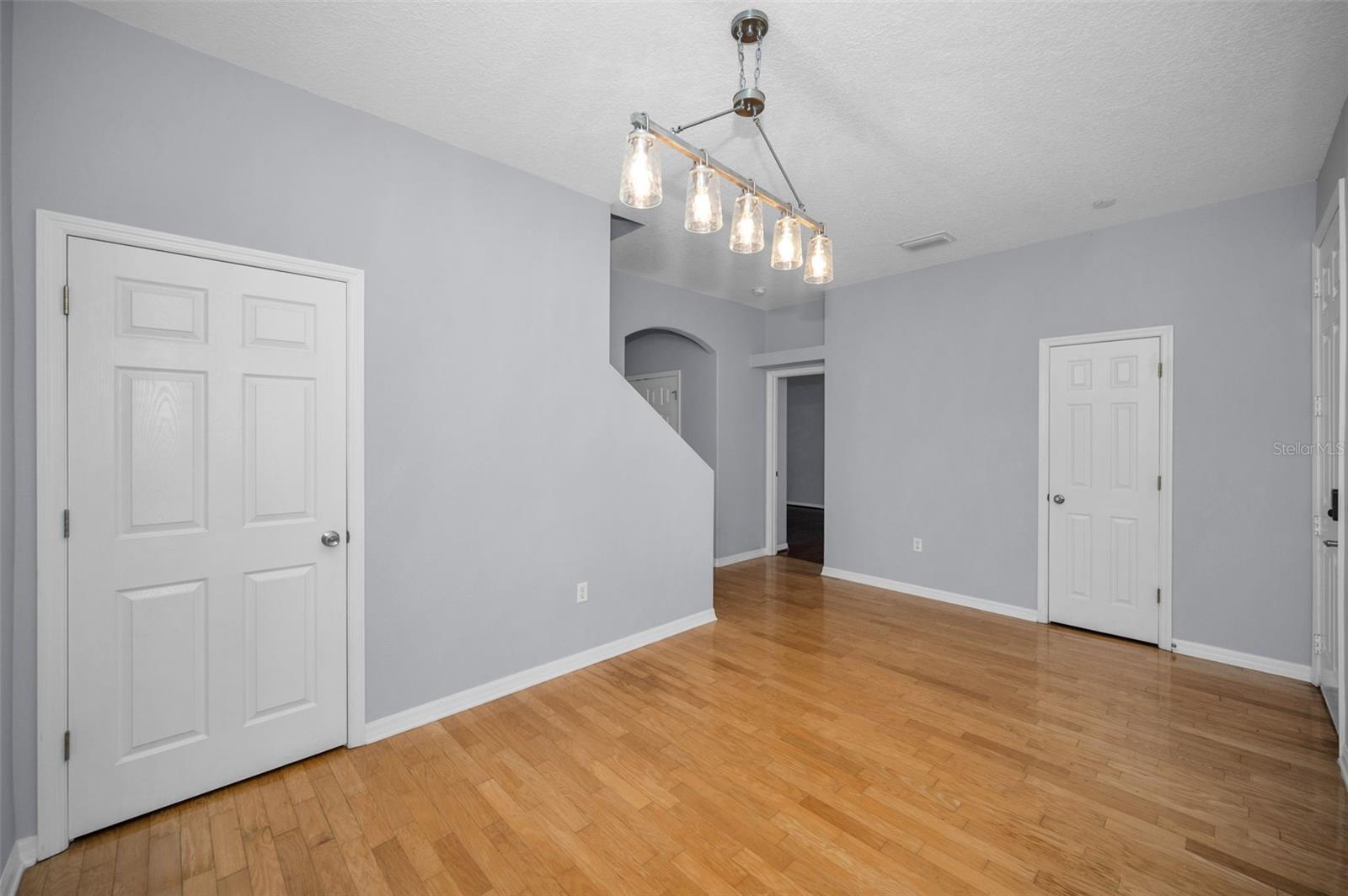 Listing photo id 19 for 10125 Palladio Drive