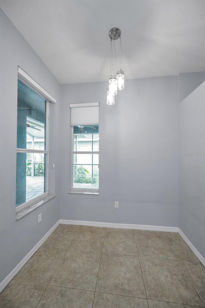 Listing photo id 23 for 10125 Palladio Drive