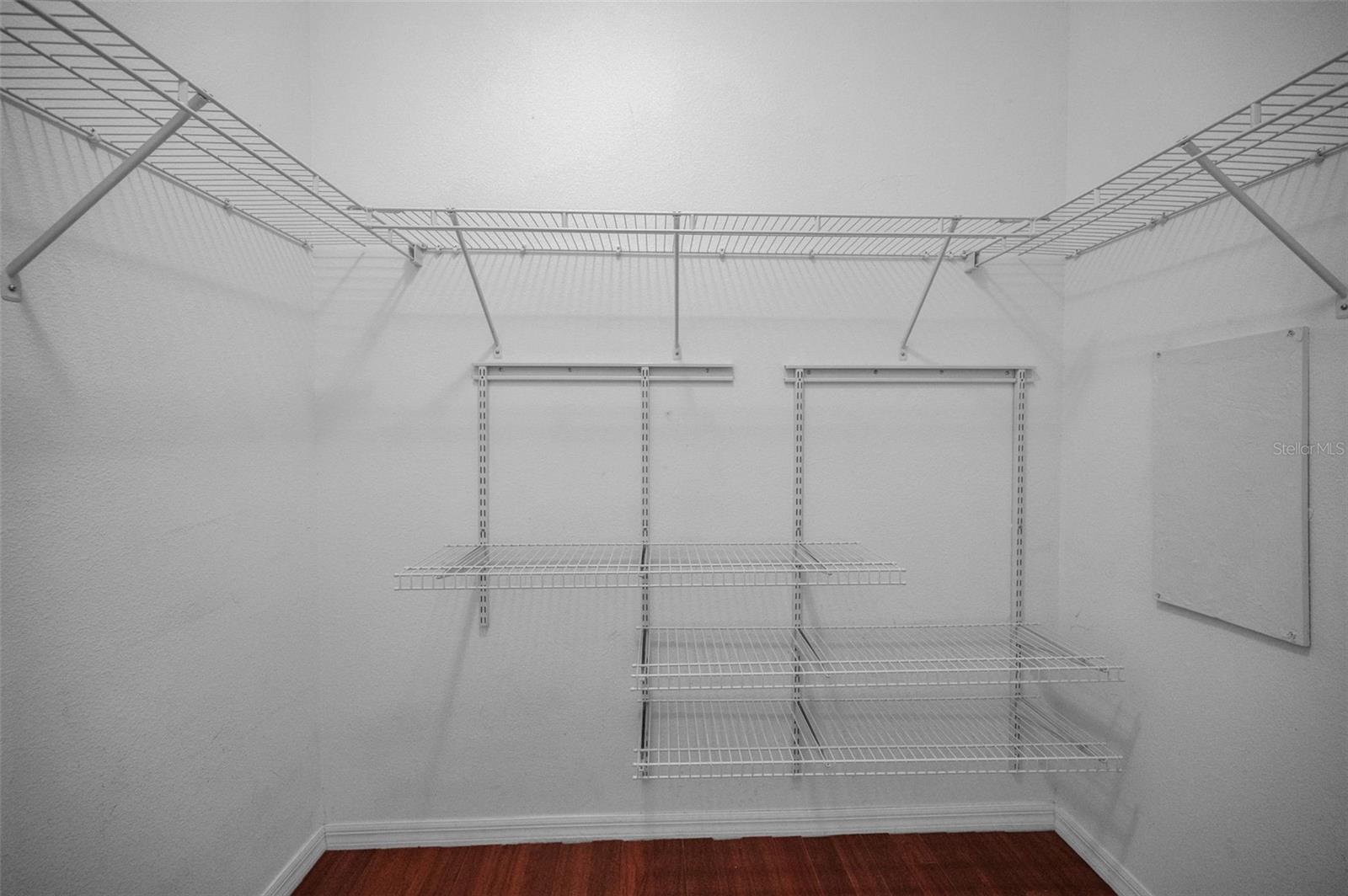 Listing photo id 35 for 10125 Palladio Drive