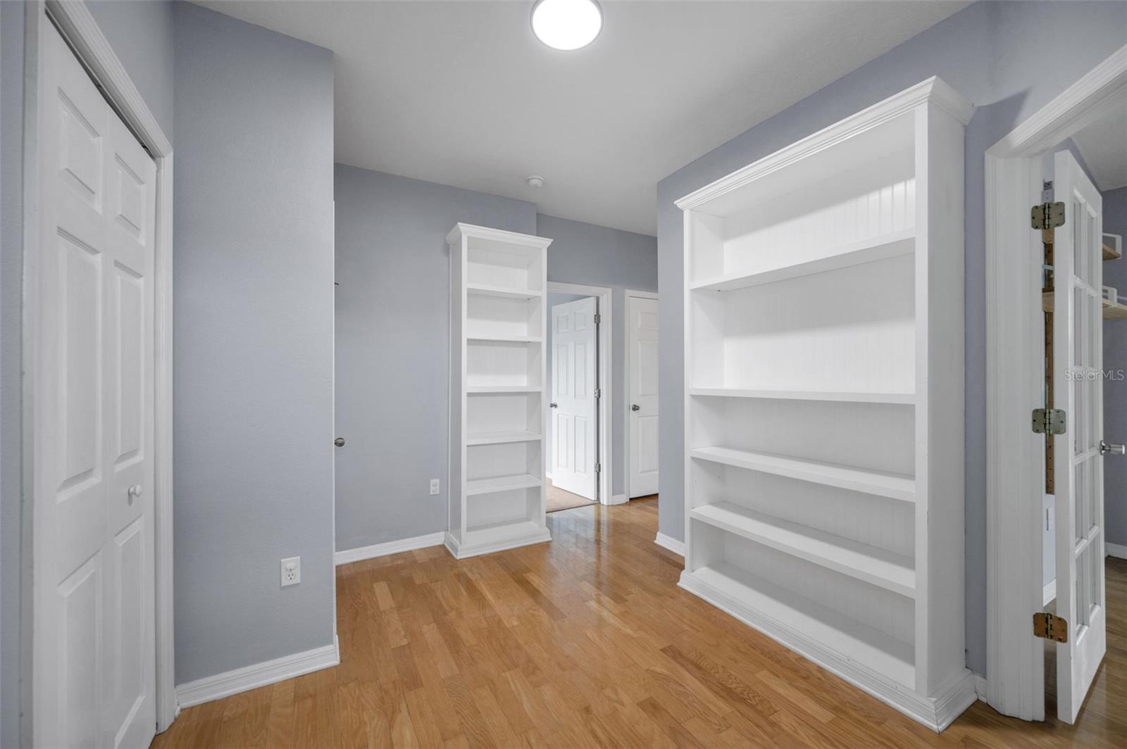 Listing photo id 38 for 10125 Palladio Drive