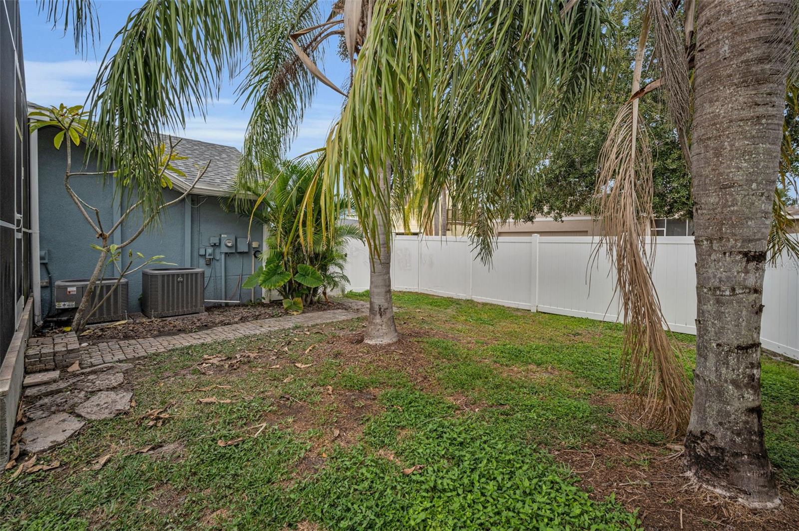 Listing photo id 53 for 10125 Palladio Drive