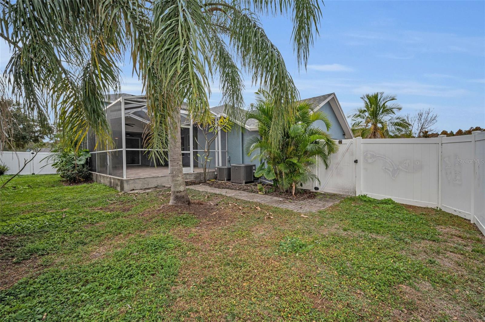 Listing photo id 55 for 10125 Palladio Drive