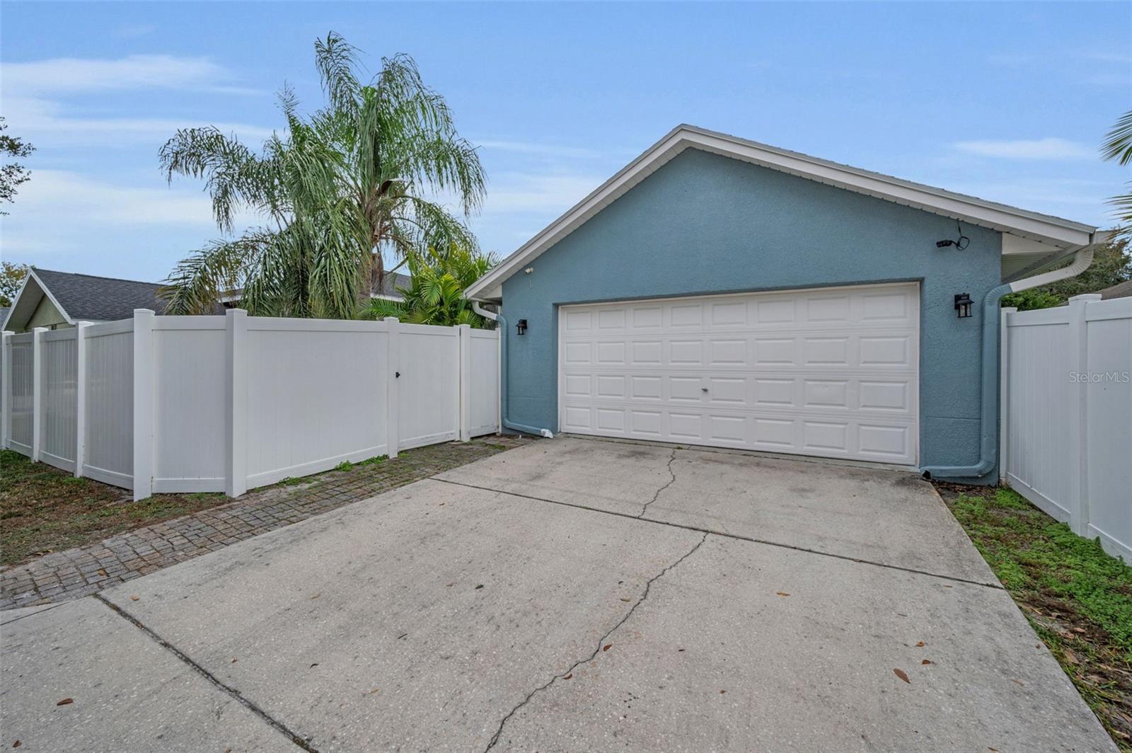 Listing photo id 6 for 10125 Palladio Drive