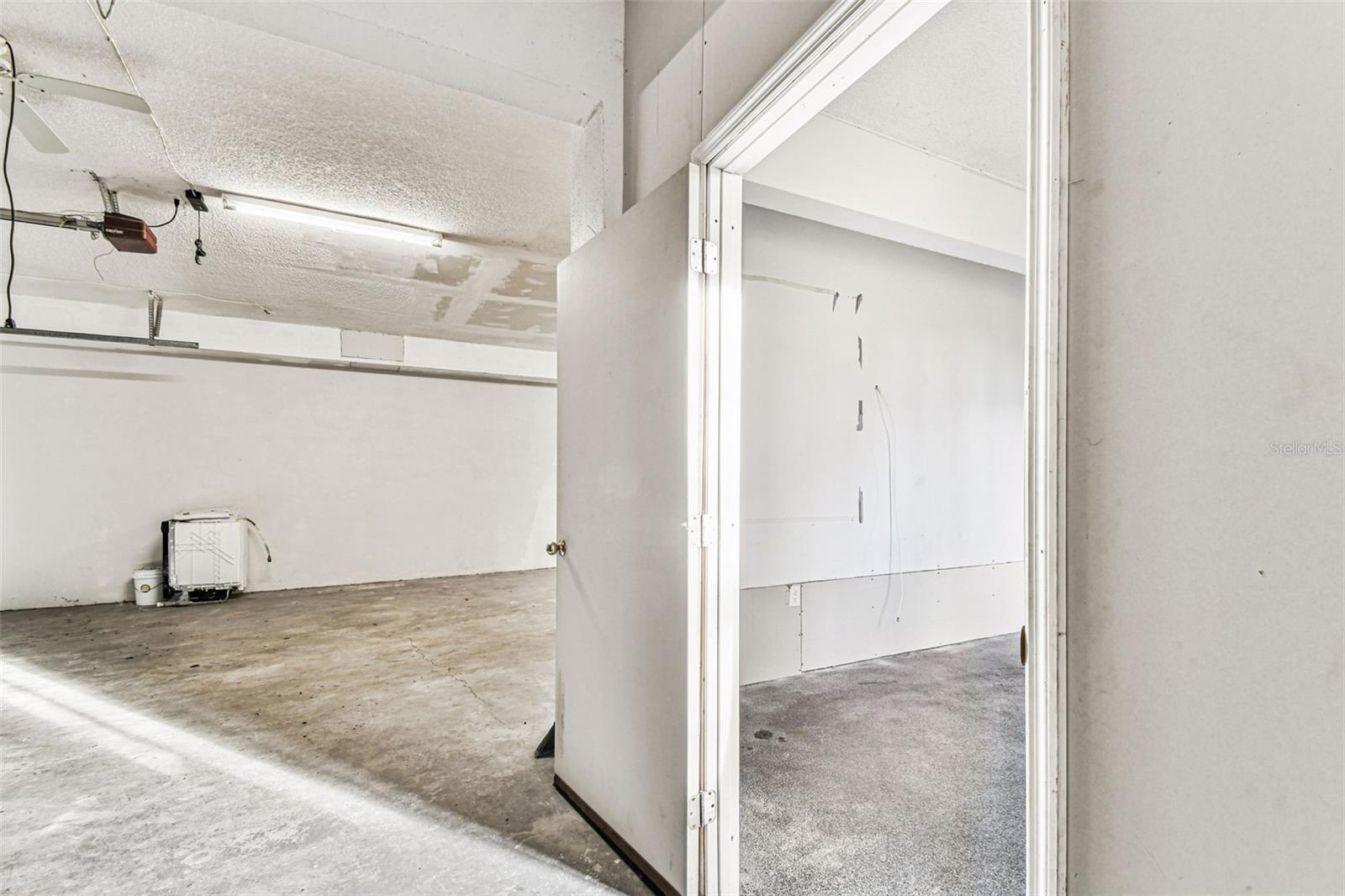 Image 65 of 97 For 1734 Rumar Lane