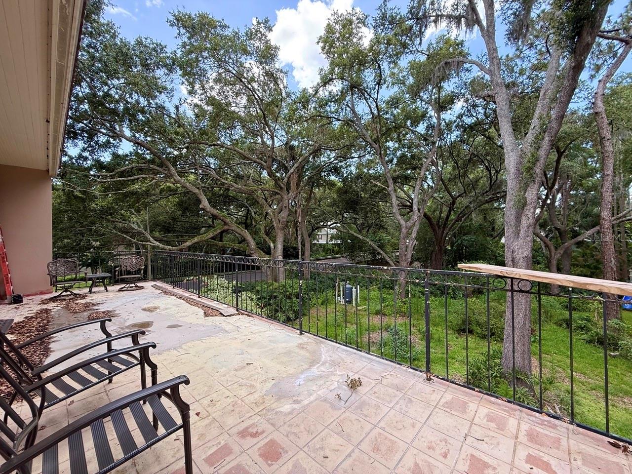 Image 23 of 31 For 16006 Armistead Lane