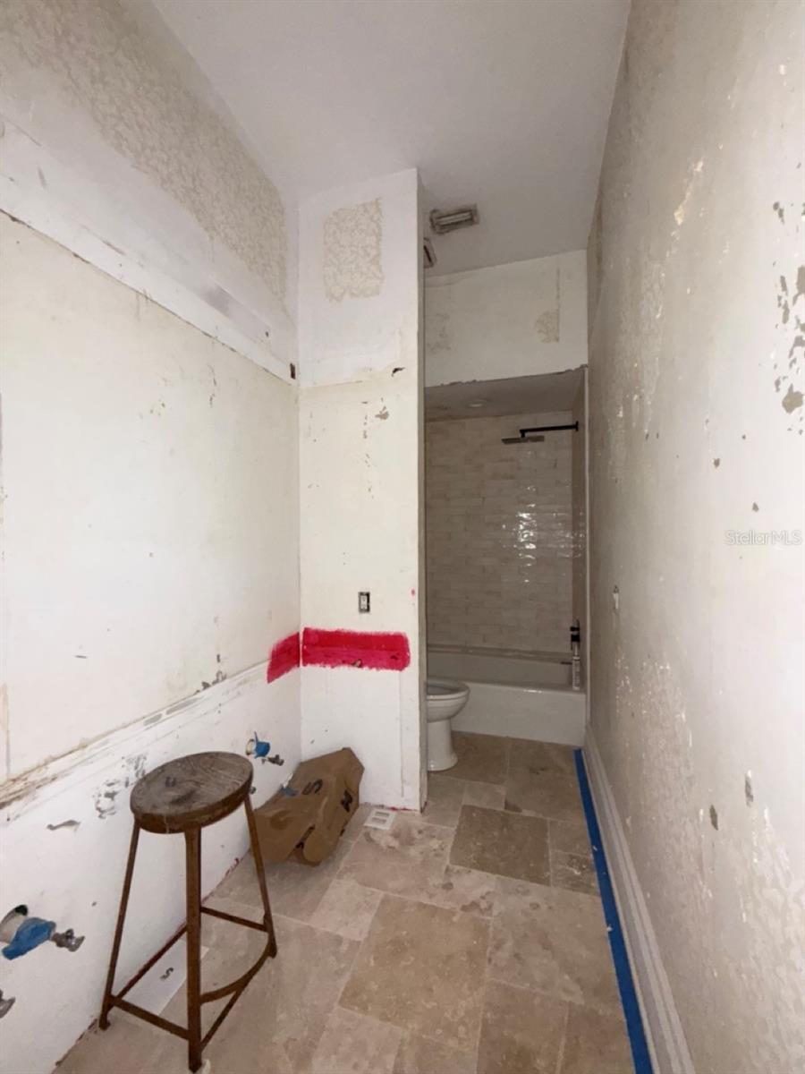 Image 24 of 31 For 16006 Armistead Lane