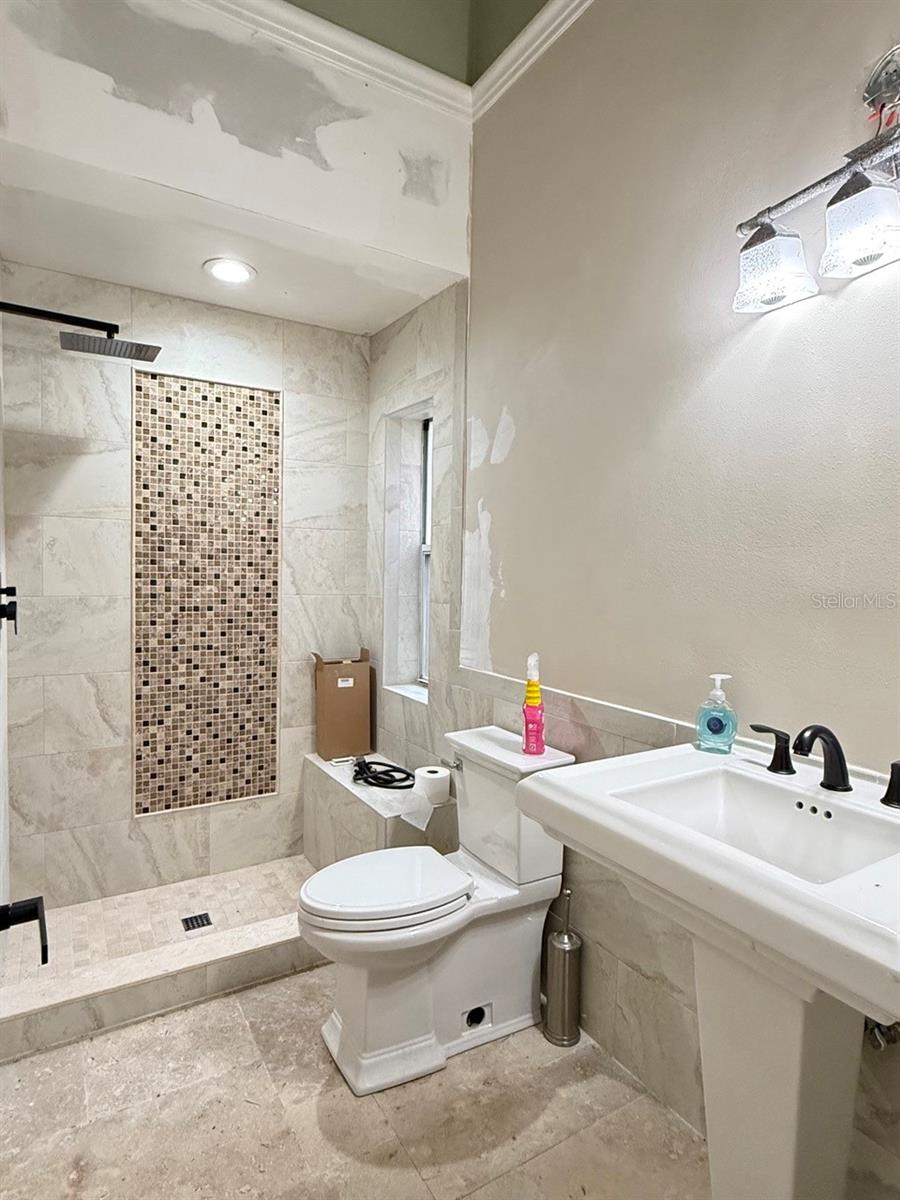 Image 6 of 31 For 16006 Armistead Lane