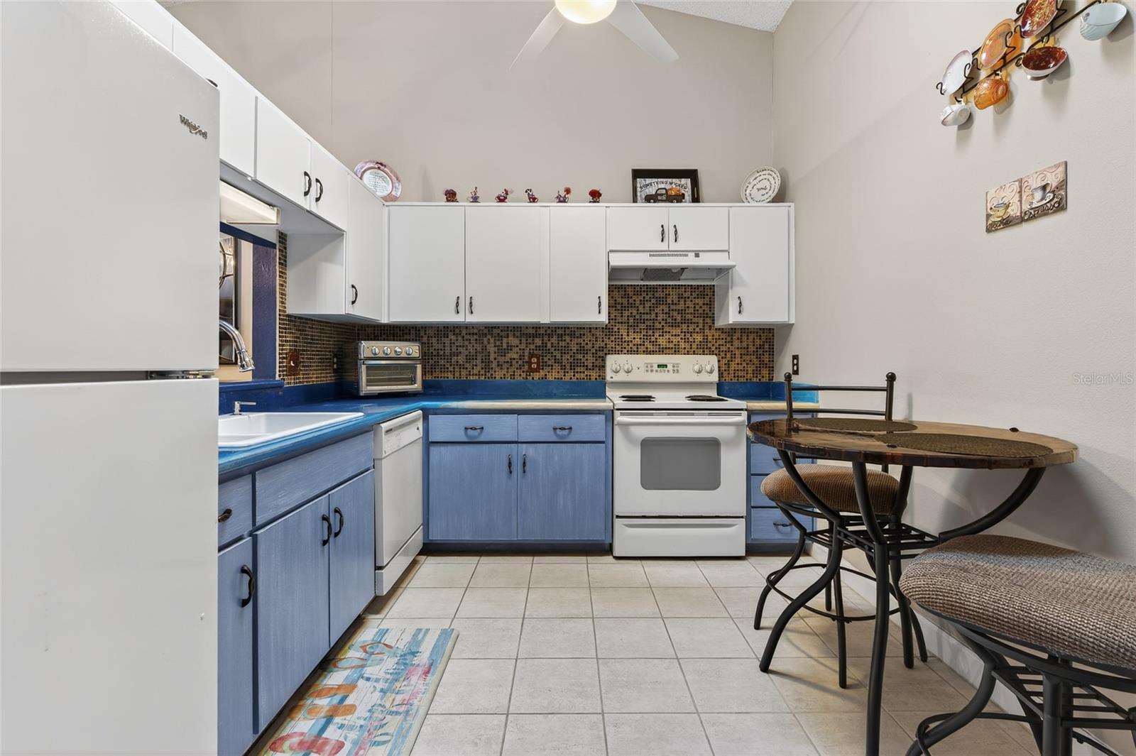 Image 5 of 31 For 1539 Rebecca Lane