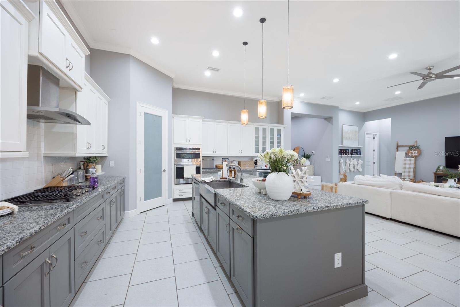 Image 12 of 50 For 14006 Quarry Lake Road