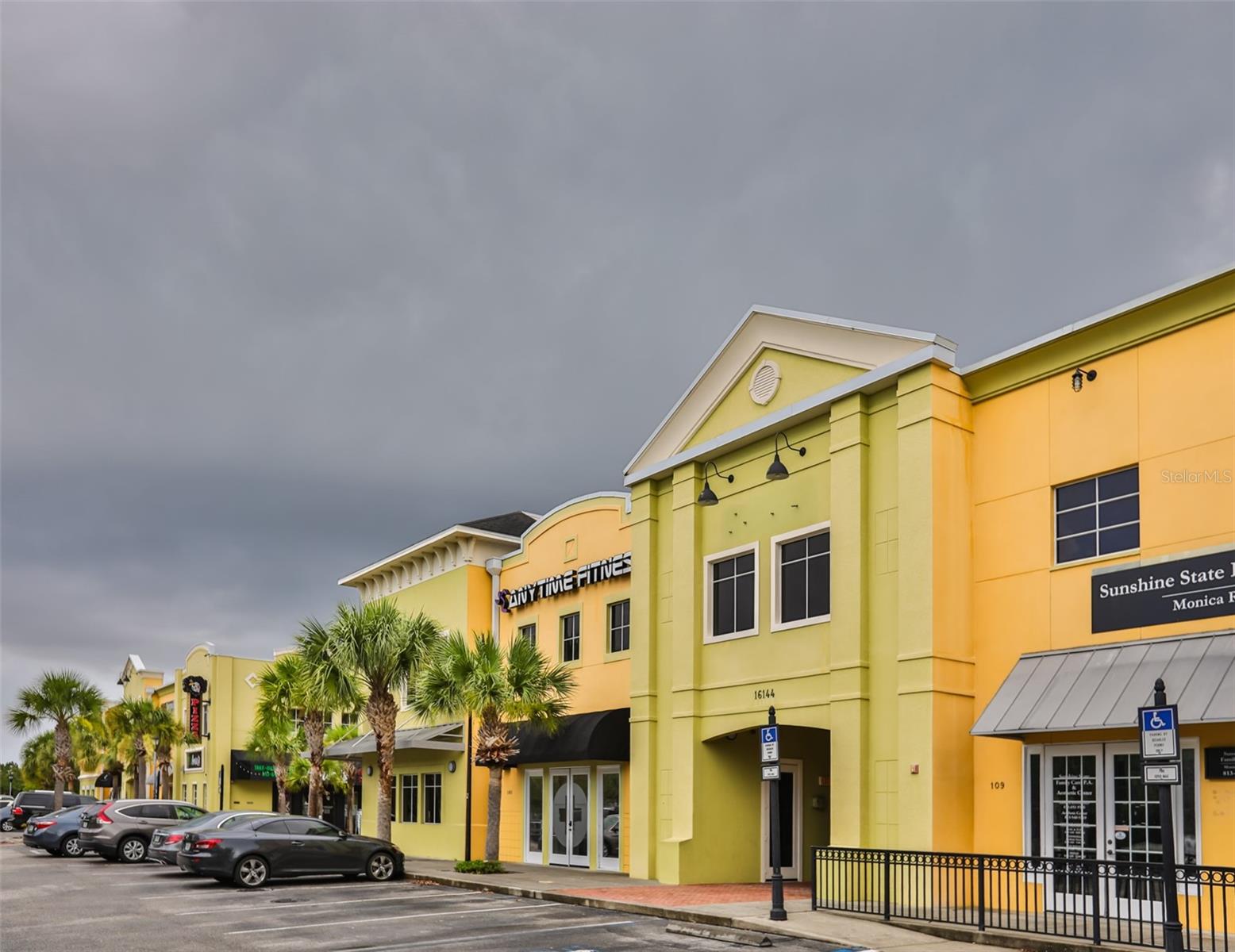 Image 33 of 50 For 14006 Quarry Lake Road