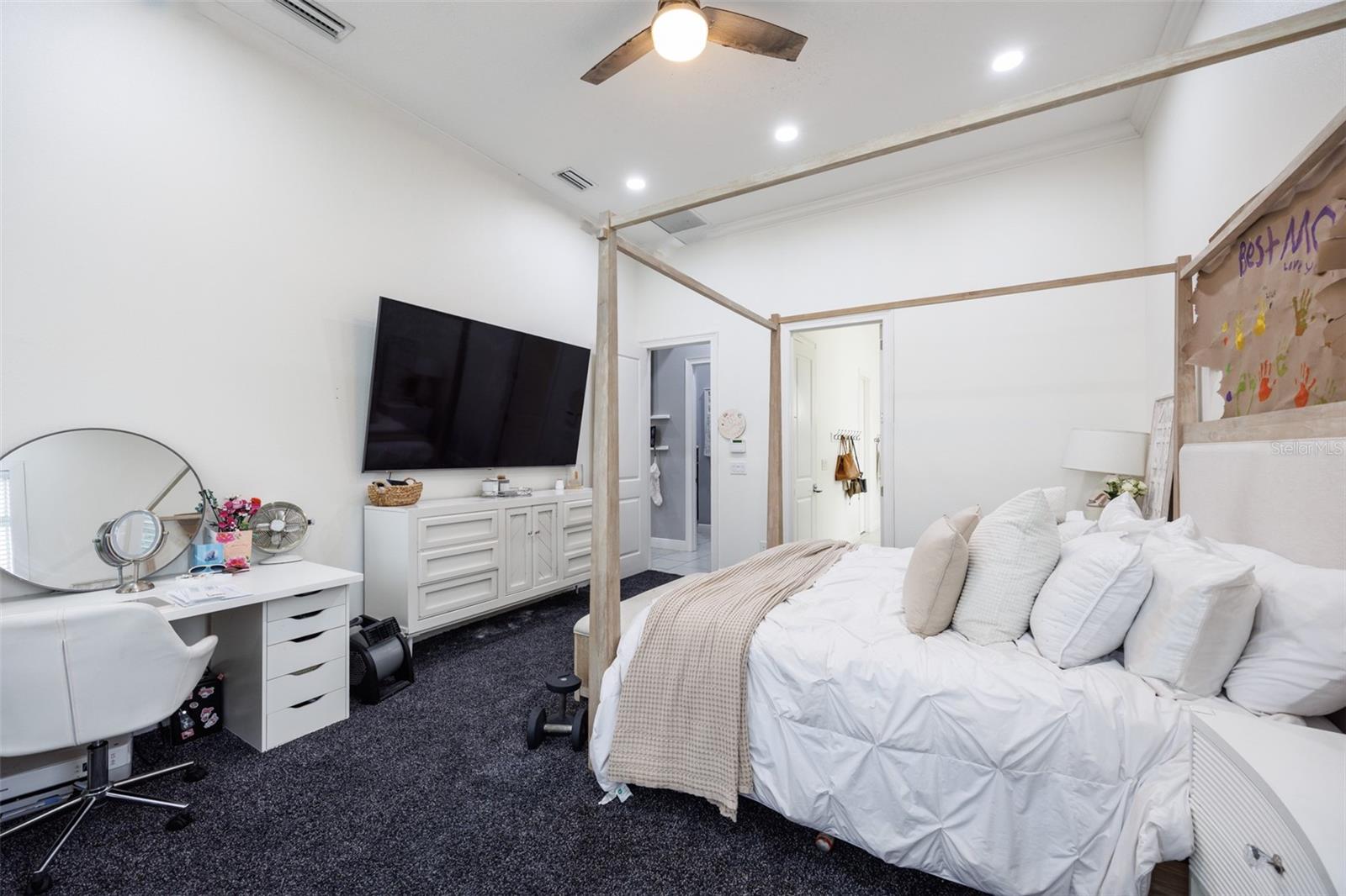 Image 4 of 50 For 14006 Quarry Lake Road