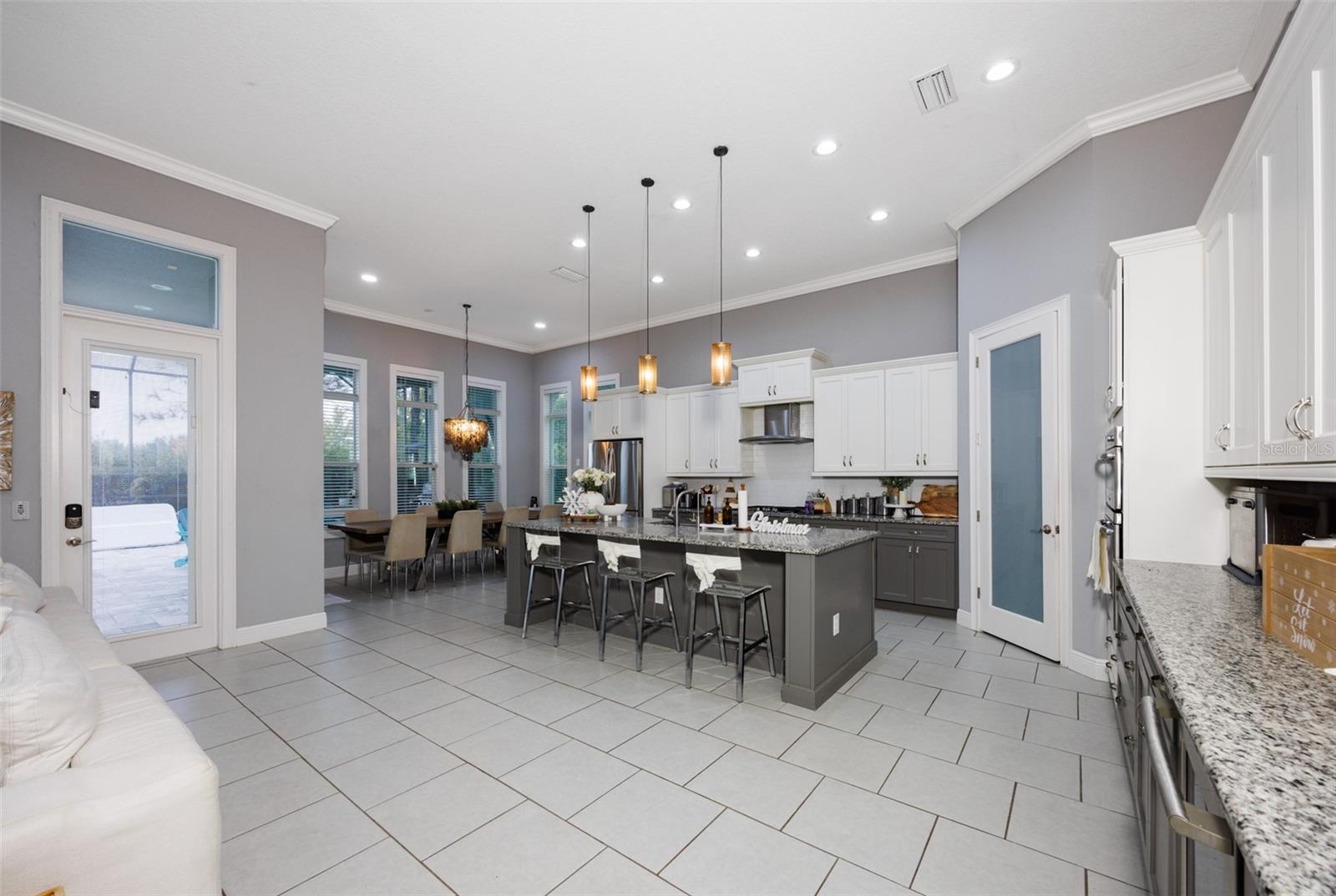 Image 8 of 50 For 14006 Quarry Lake Road