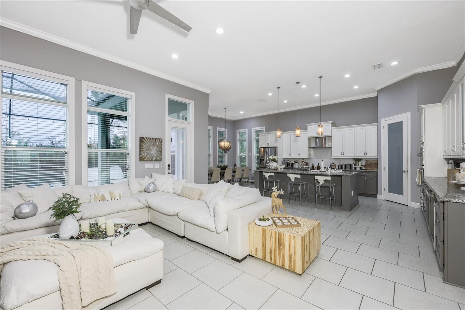 Image 9 of 50 For 14006 Quarry Lake Road