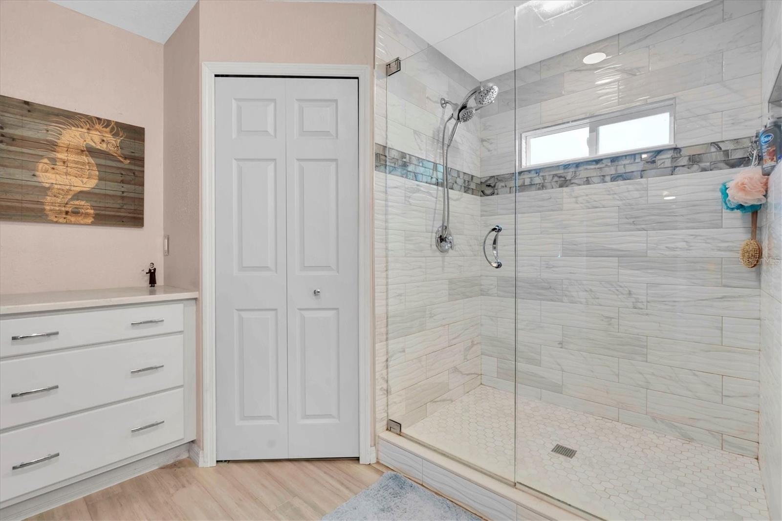 Image 23 of 42 For 6041 65th Avenue N