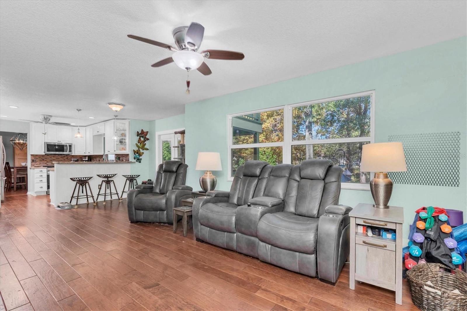 Image 6 of 42 For 6041 65th Avenue N