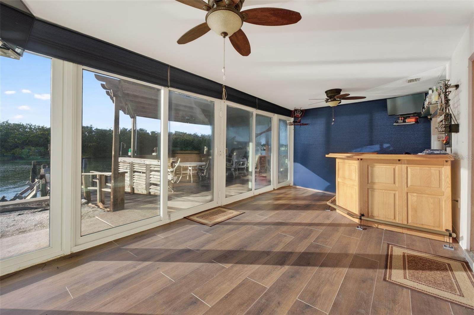 Listing photo id 8 for 1421 Sea Gull Drive S