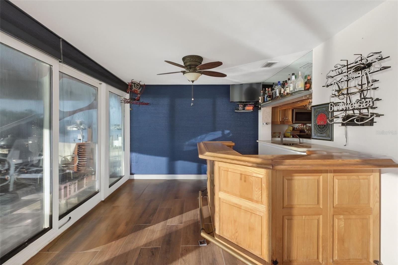 Listing photo id 13 for 1421 Sea Gull Drive S