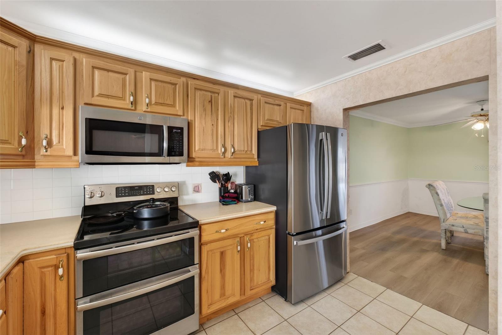 Listing photo id 19 for 1421 Sea Gull Drive S