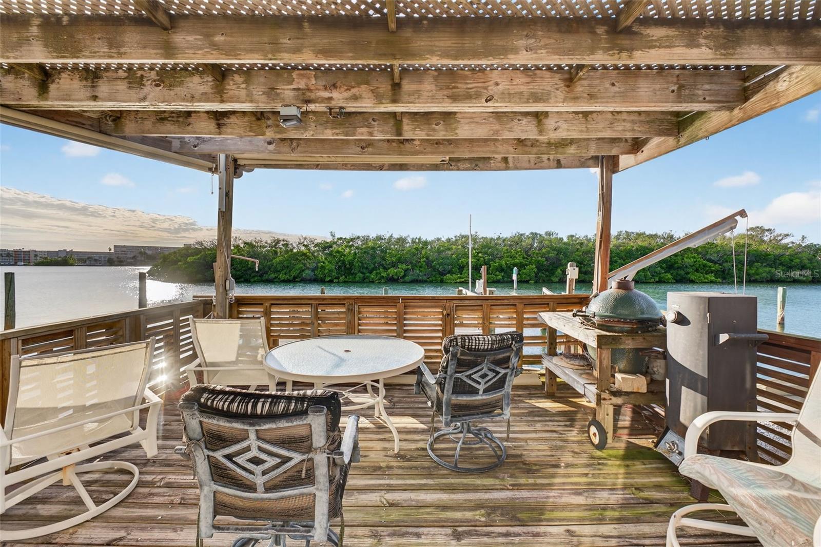 Listing photo id 35 for 1421 Sea Gull Drive S