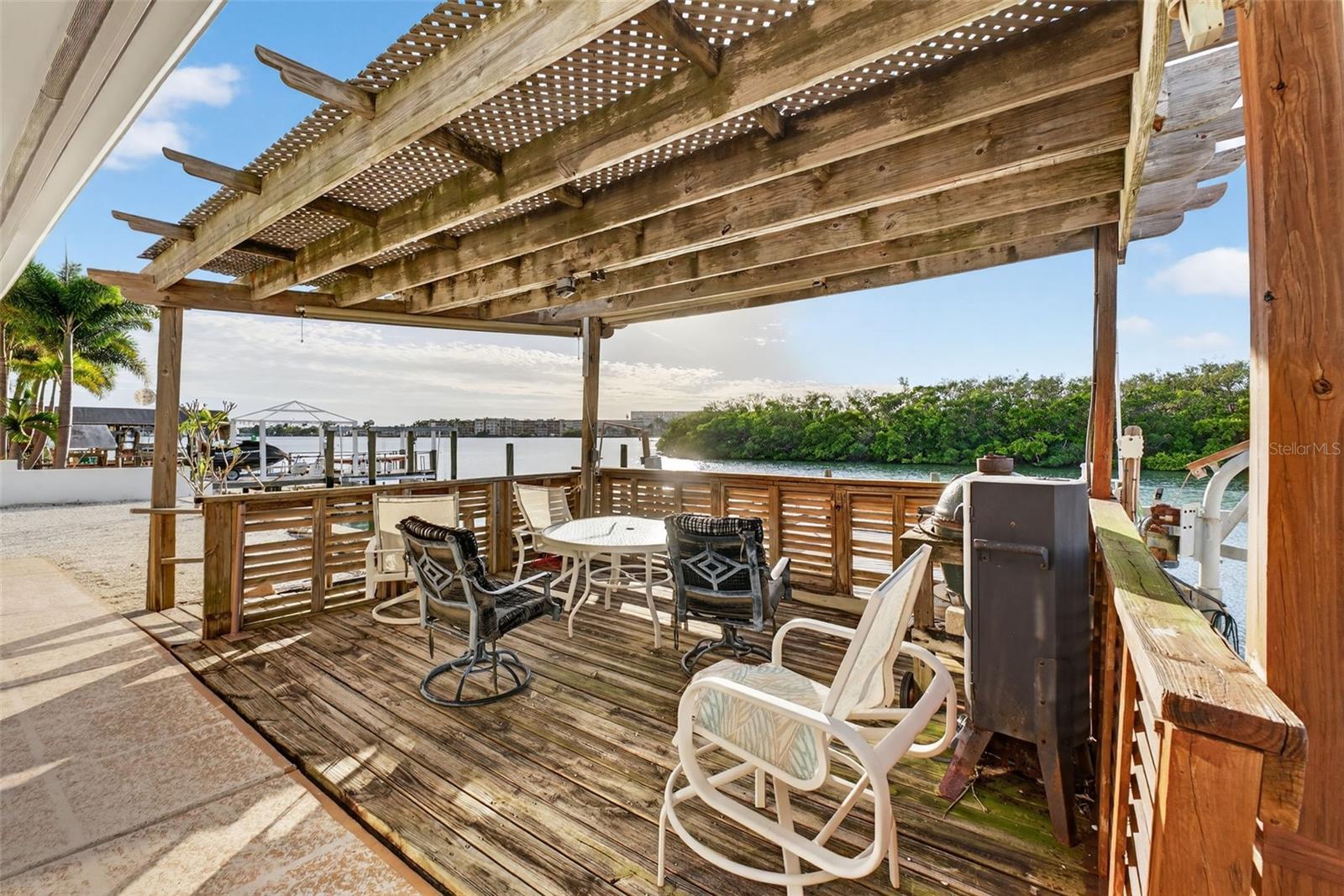 Listing photo id 36 for 1421 Sea Gull Drive S