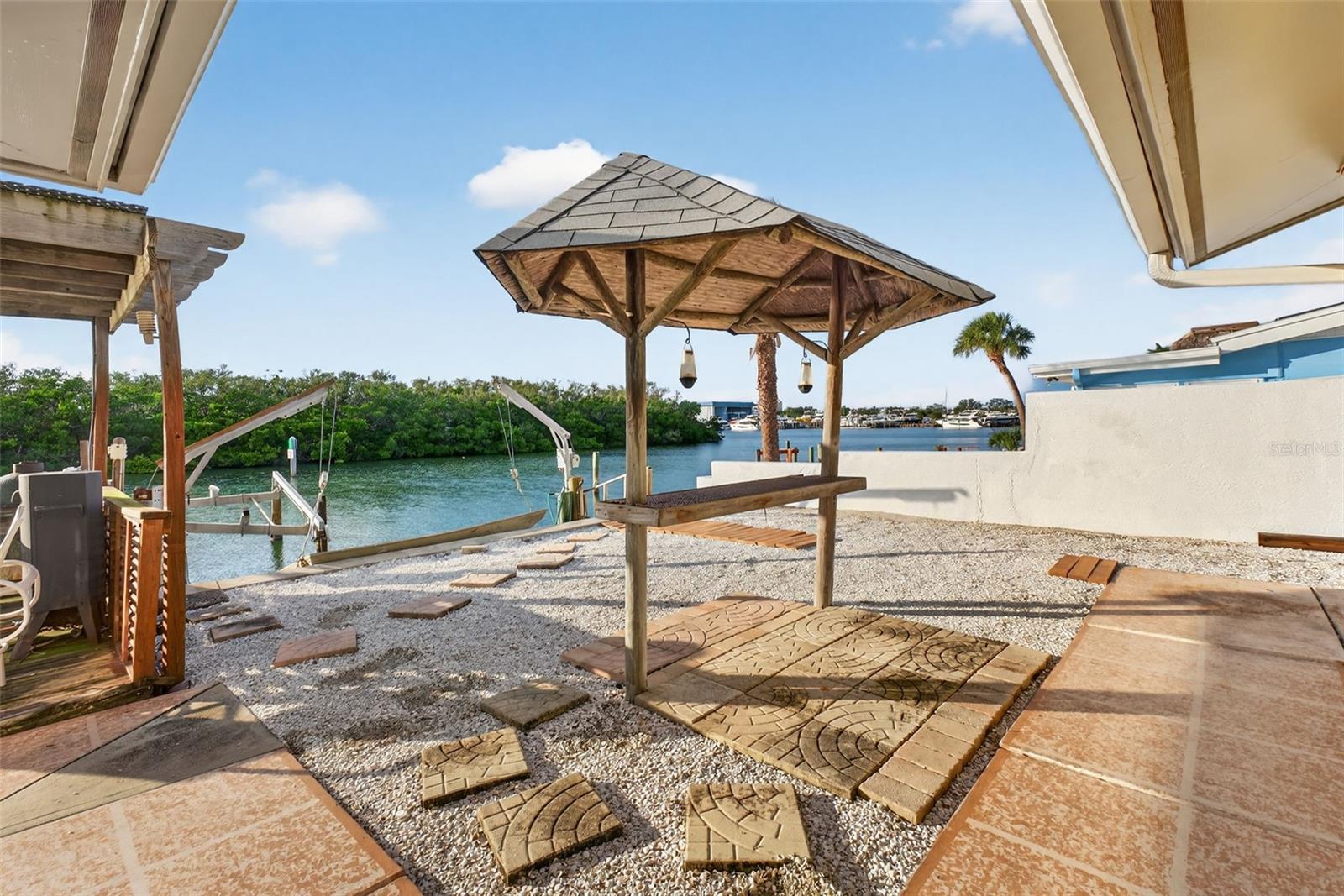 Listing photo id 37 for 1421 Sea Gull Drive S