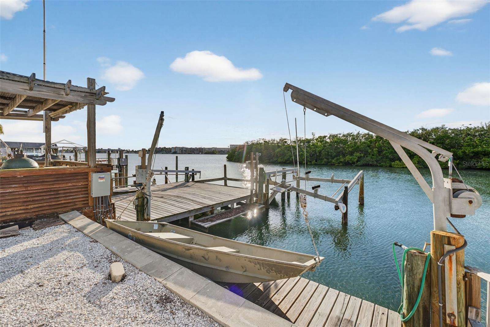 Listing photo id 39 for 1421 Sea Gull Drive S