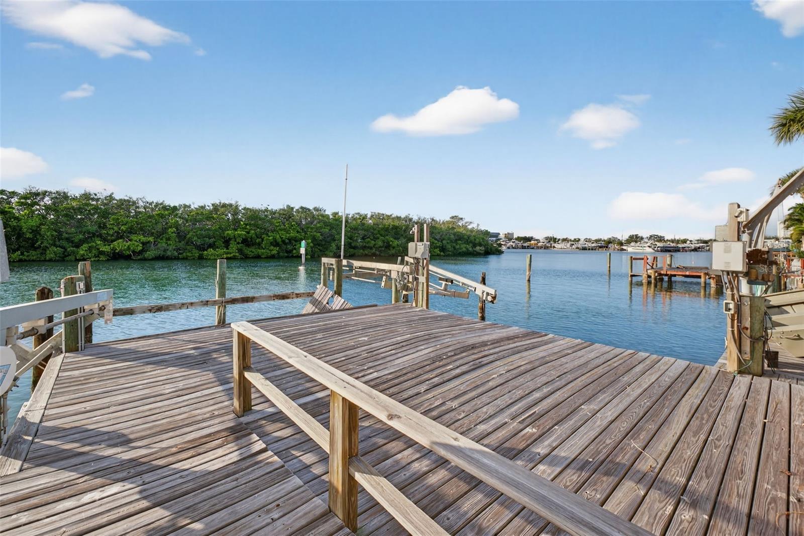 Listing photo id 41 for 1421 Sea Gull Drive S