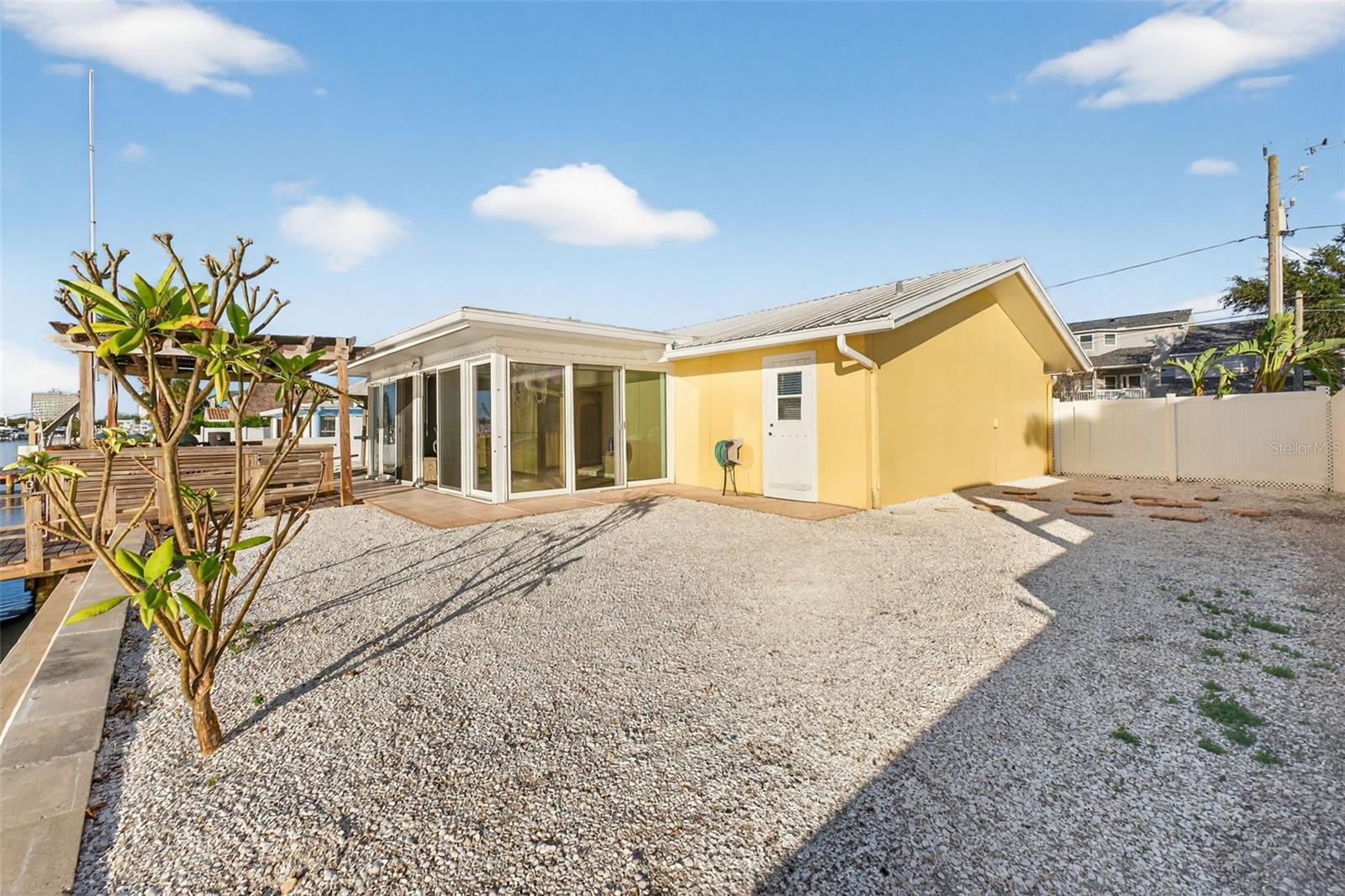 Listing photo id 46 for 1421 Sea Gull Drive S