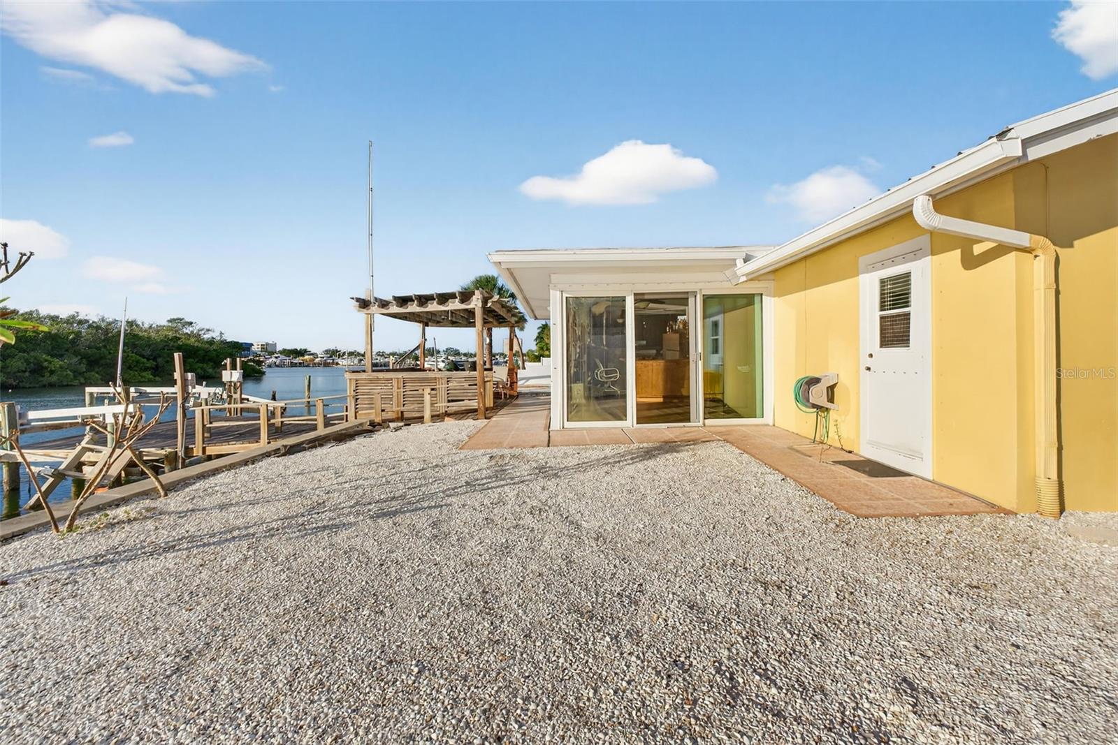 Listing photo id 48 for 1421 Sea Gull Drive S