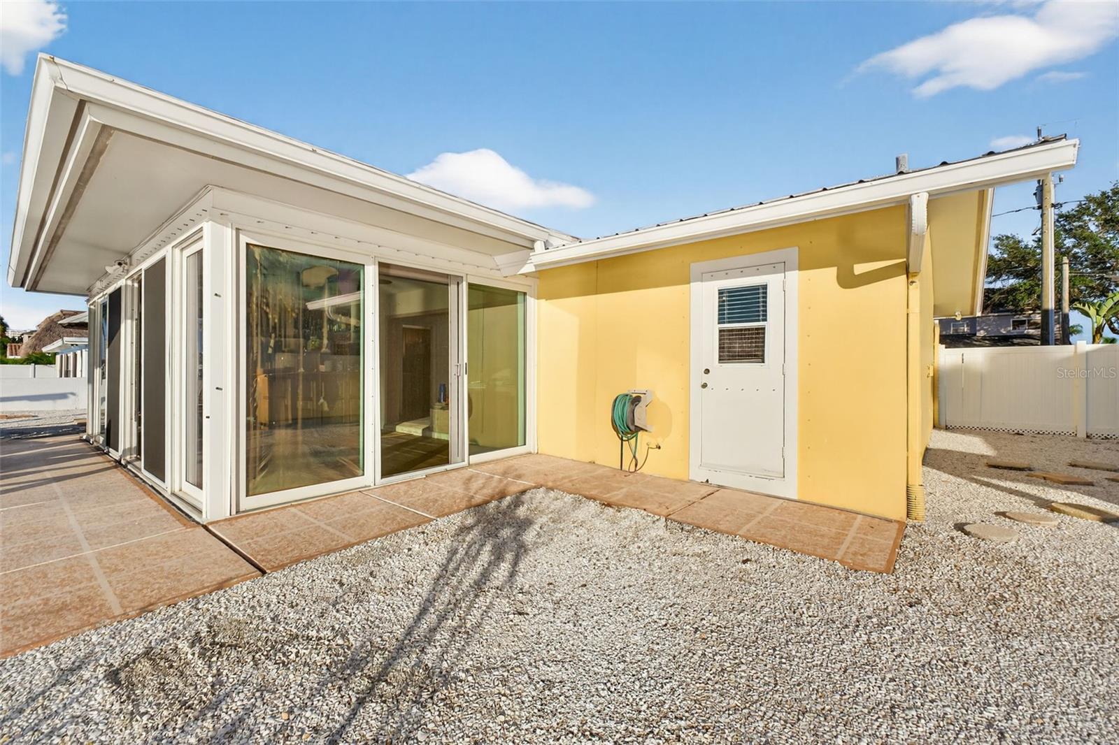 Listing photo id 49 for 1421 Sea Gull Drive S