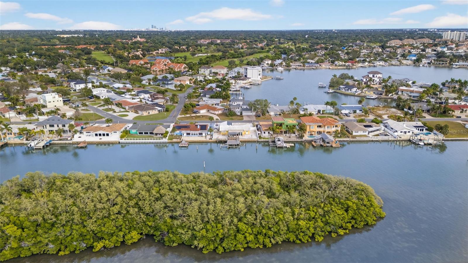 Listing photo id 76 for 1421 Sea Gull Drive S