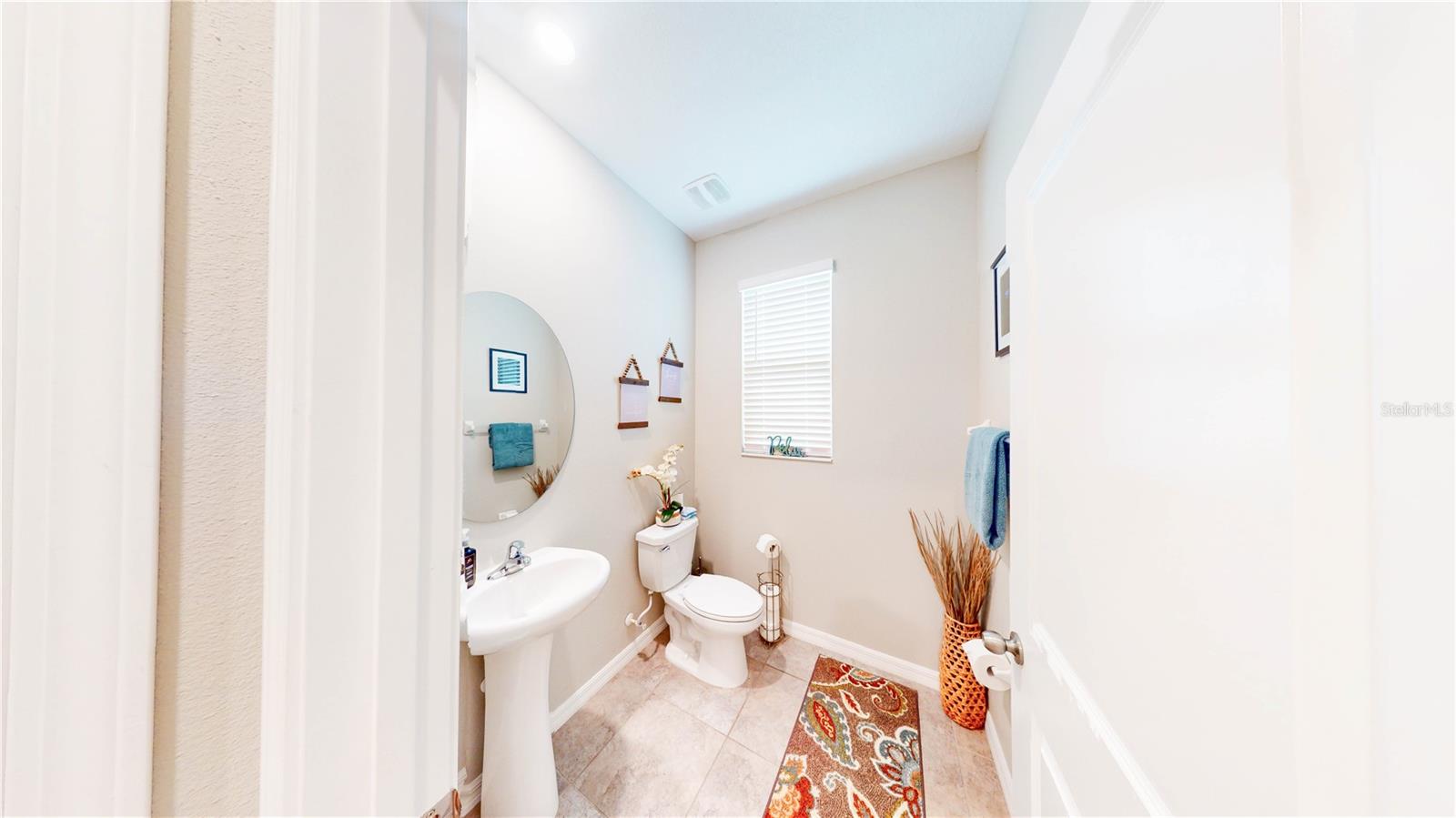 Image 8 of 30 For 9776 Pembrooke Pines Drive