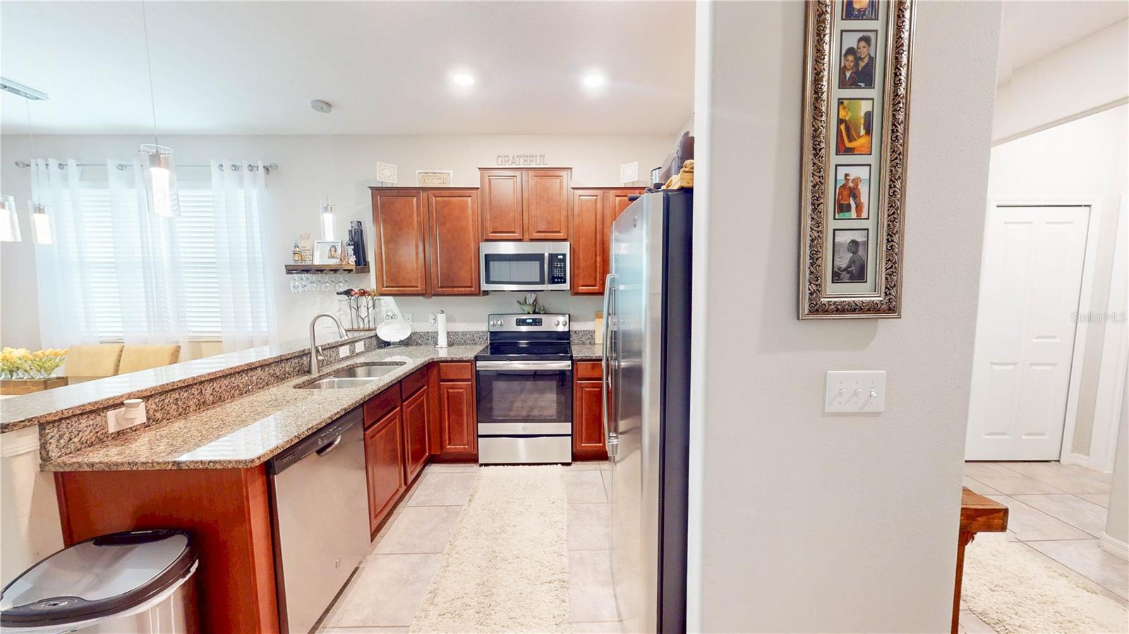 Image 9 of 30 For 9776 Pembrooke Pines Drive