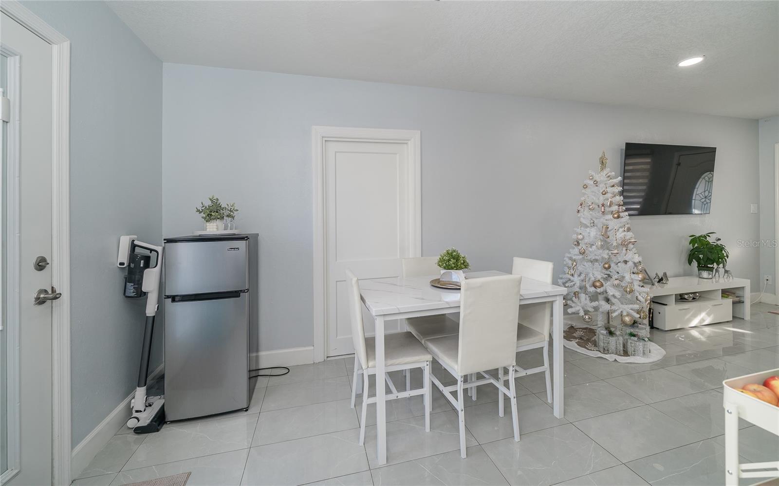 Image 12 of 48 For 710 114th Avenue