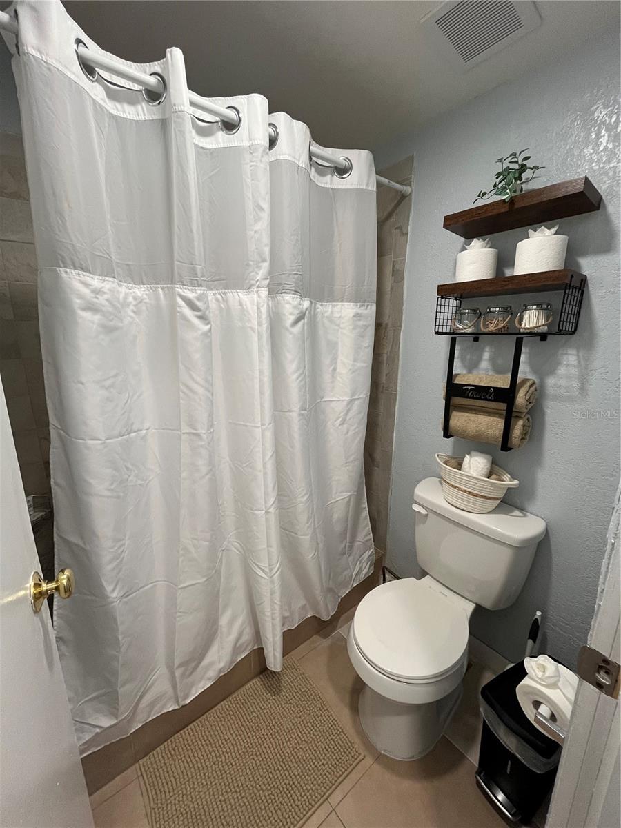 Image 25 of 48 For 710 114th Avenue